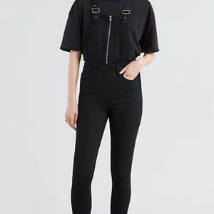 Levi’s skinny zip black overalls